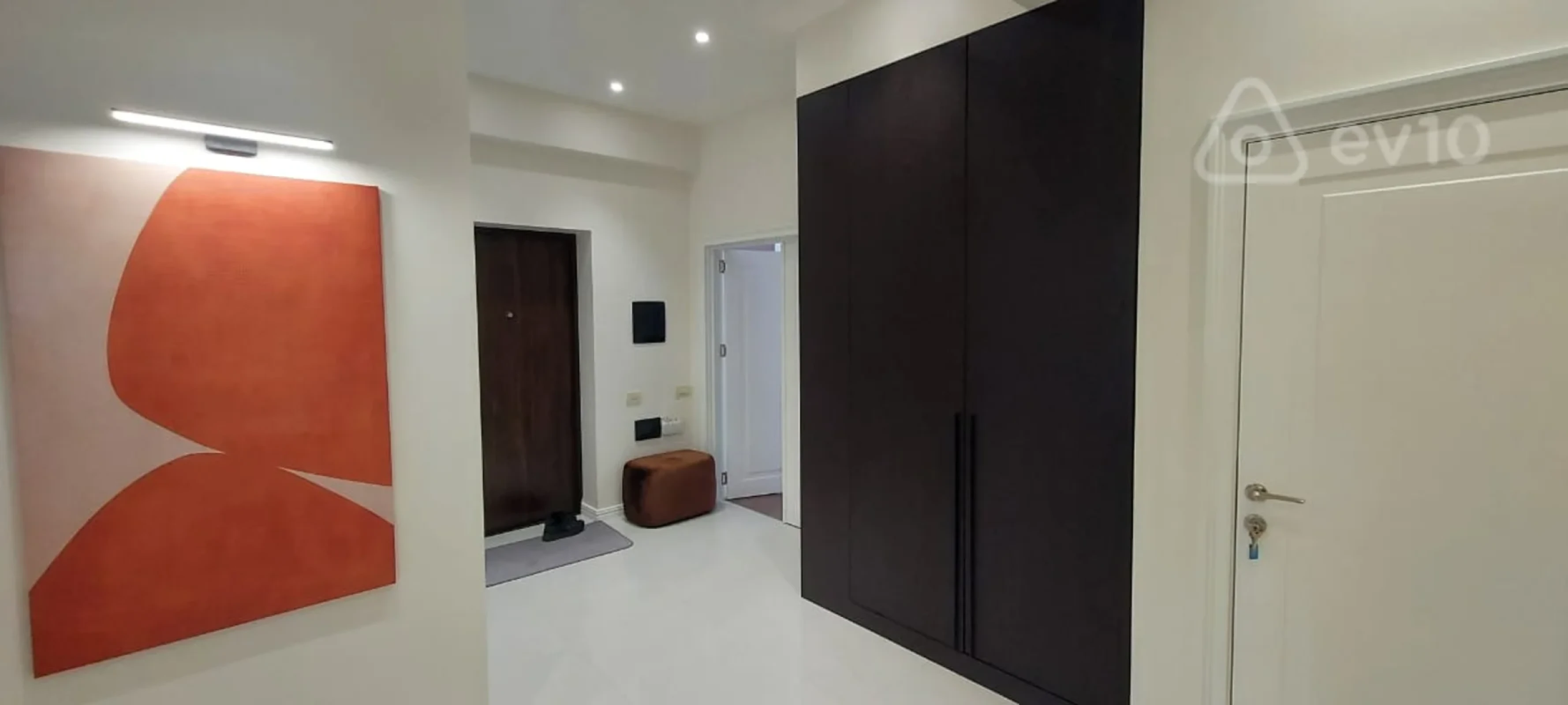 Kirayə verilir 3 otaqlı yeni tikili 180 m²