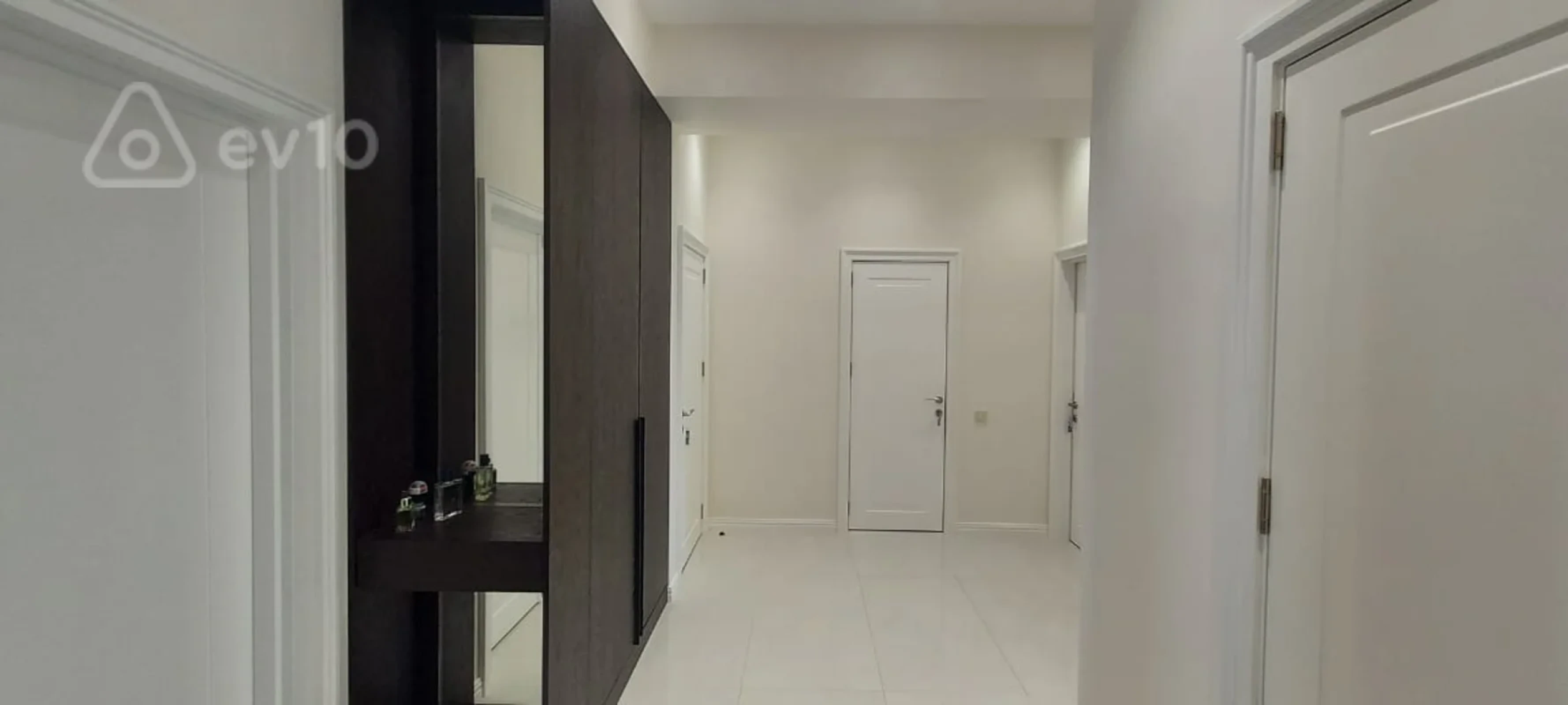 Kirayə verilir 3 otaqlı yeni tikili 180 m²