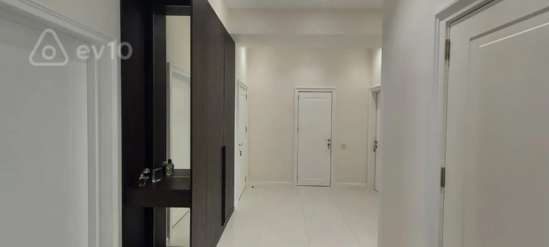 Kirayə verilir 3 otaqlı yeni tikili 180 m²