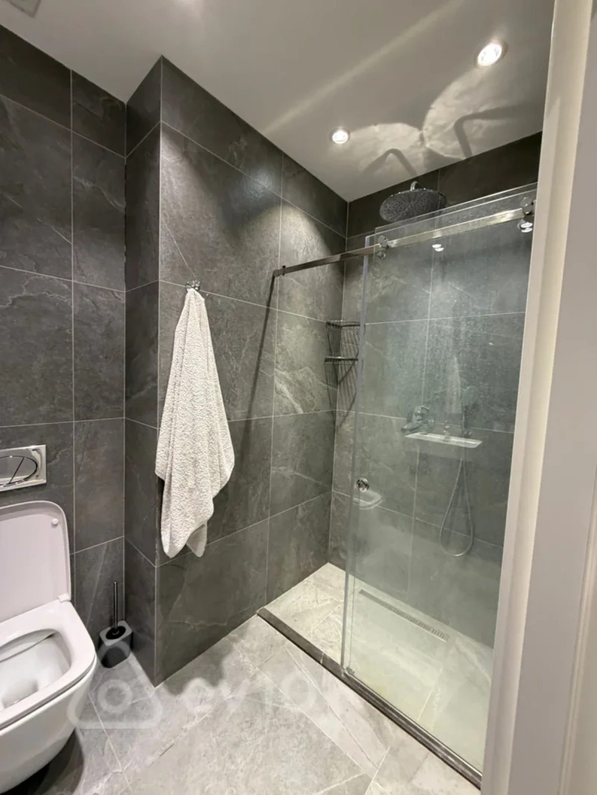 Kirayə verilir 2 otaqlı yeni tikili 95 m²