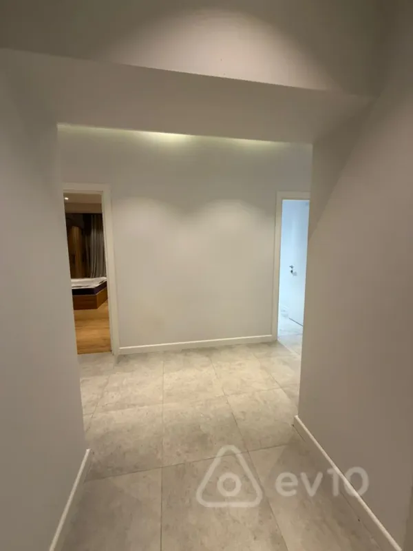 Kirayə verilir 2 otaqlı yeni tikili 95 m²