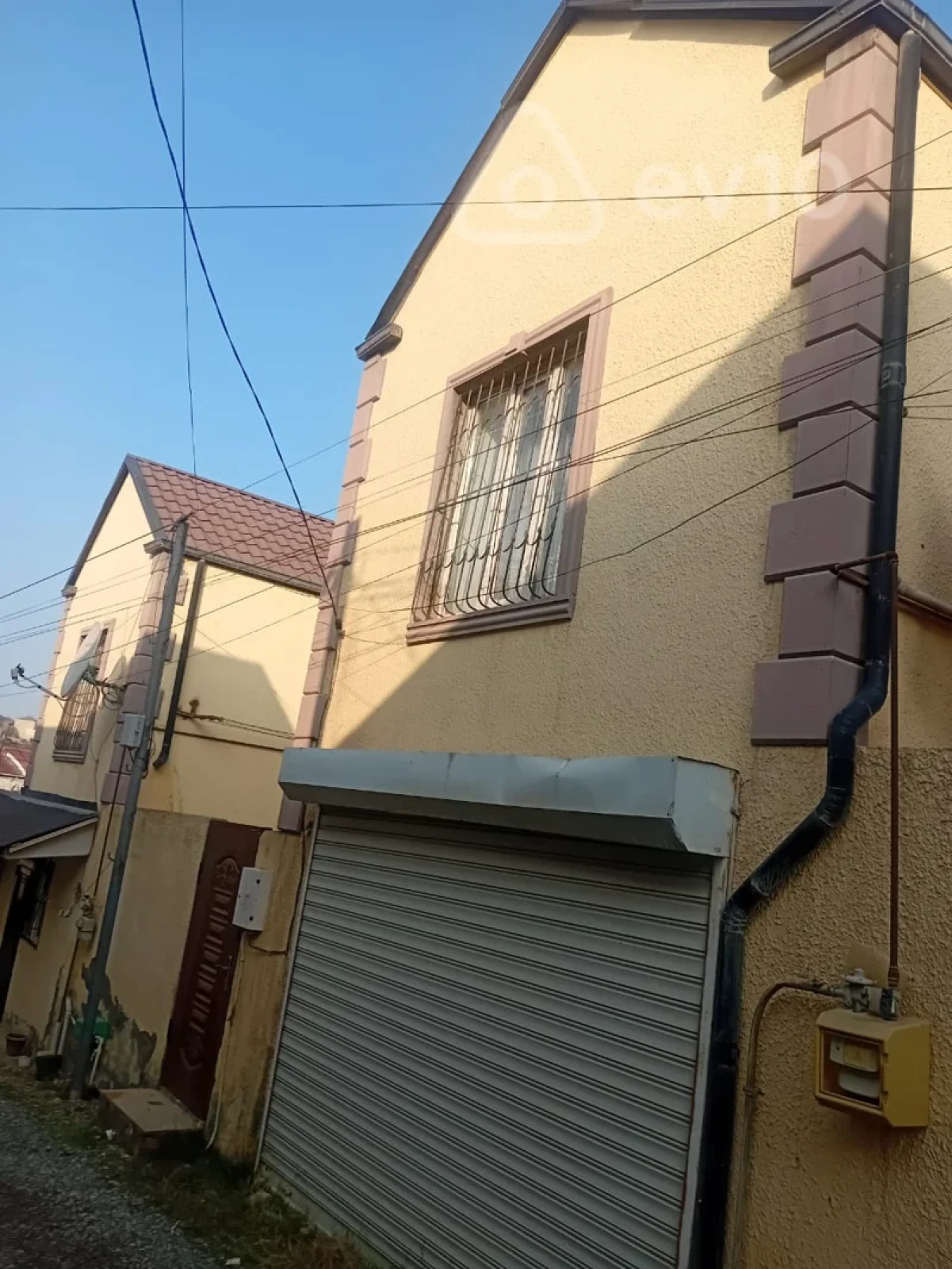 Satılır 6 otaqlı həyət evi 106 m²