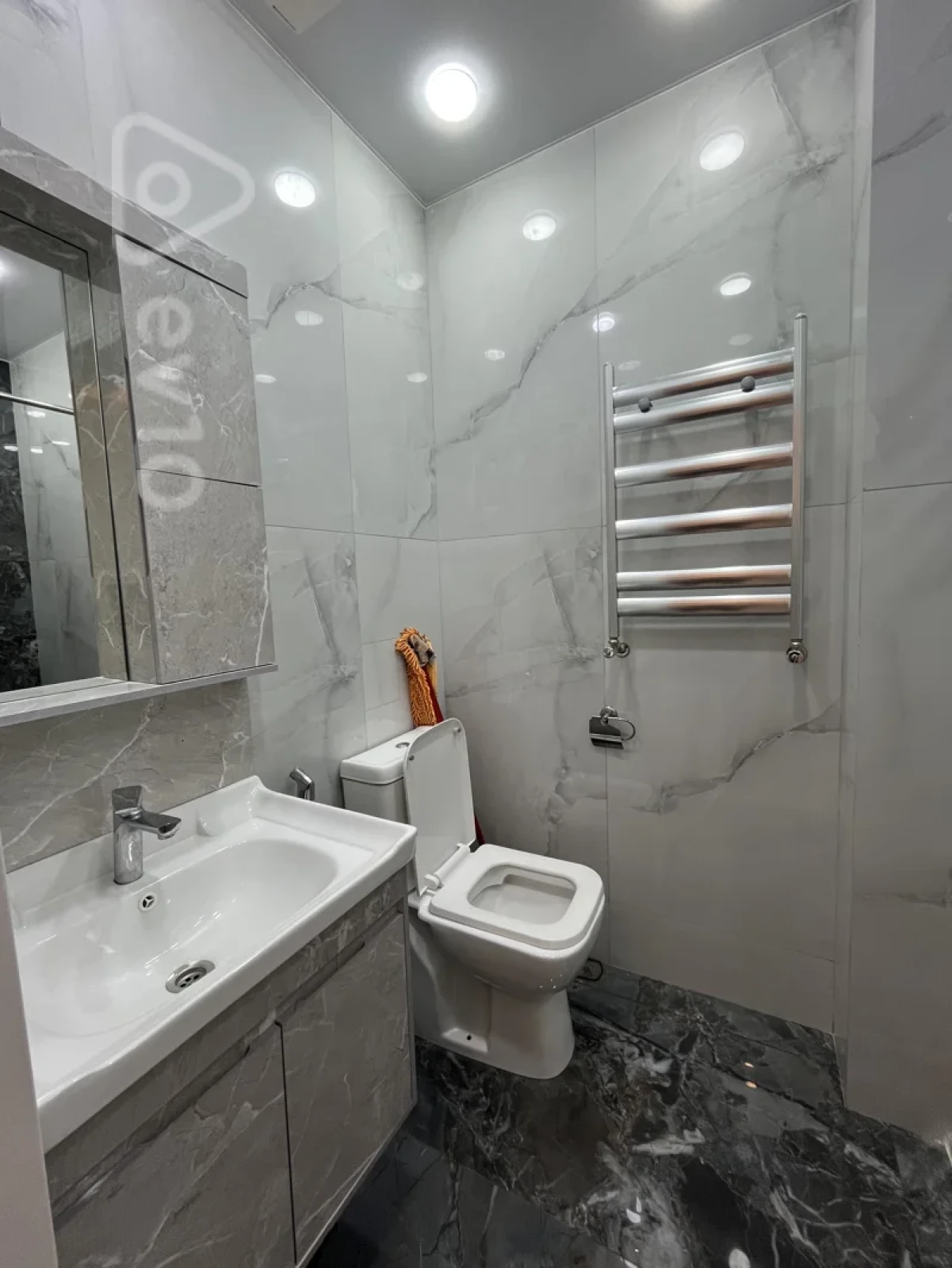 Kirayə verilir 3 otaqlı yeni tikili 70 m²