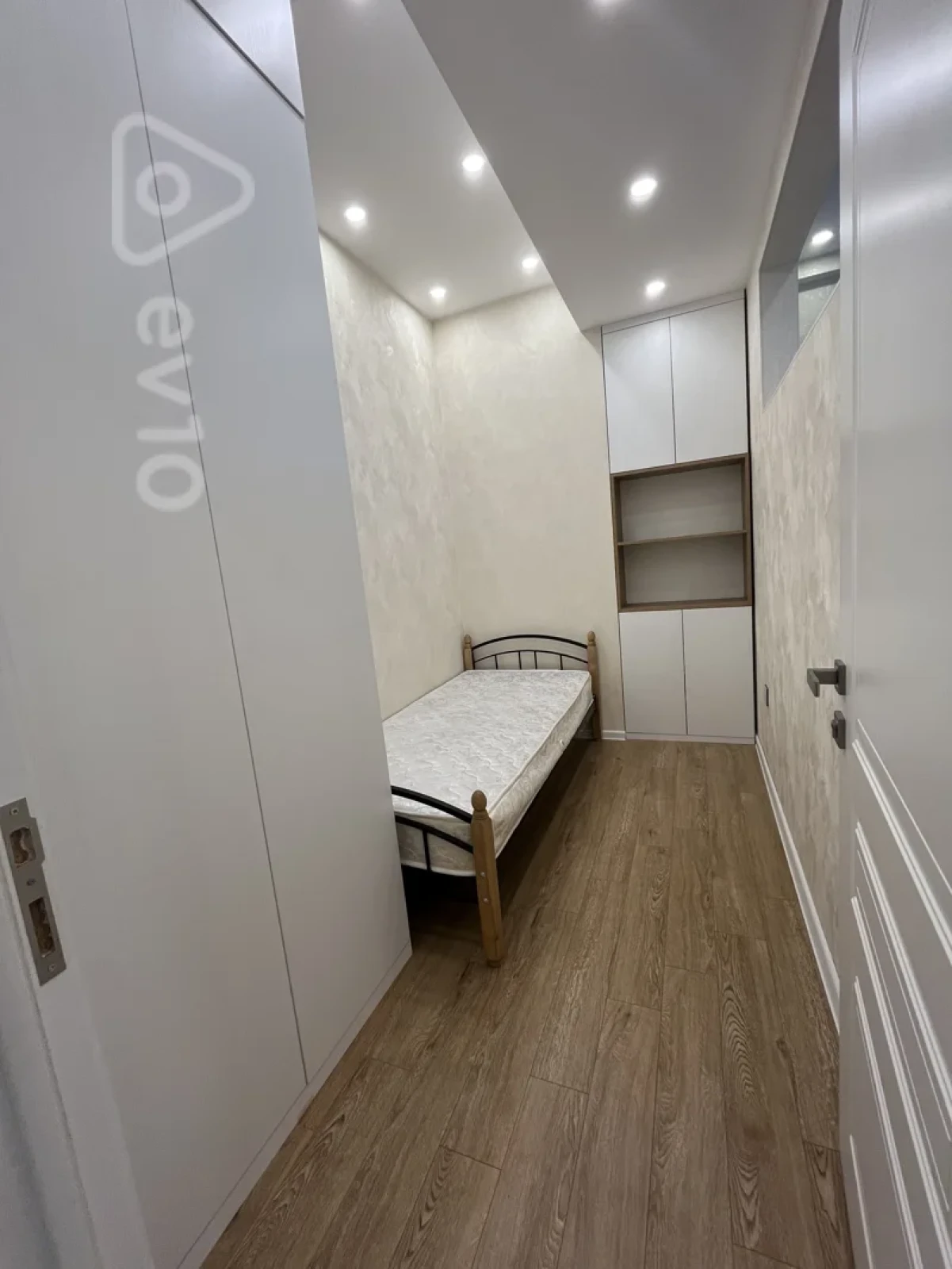 Kirayə verilir 3 otaqlı yeni tikili 70 m²