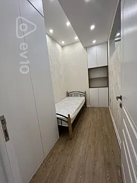 Kirayə verilir 3 otaqlı yeni tikili 70 m²