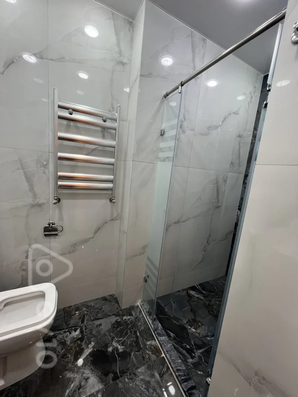 Kirayə verilir 3 otaqlı yeni tikili 70 m²