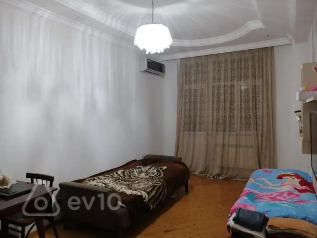 Kirayə verilir 2 otaqlı yeni tikili 65 m²
