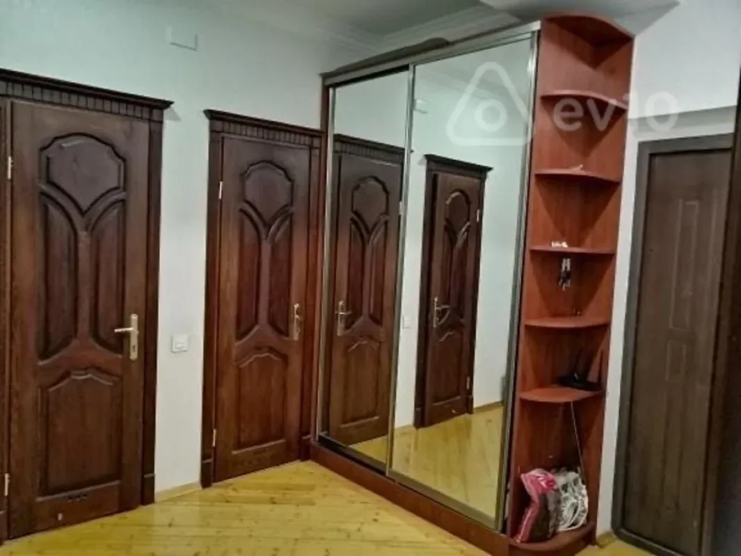 Kirayə verilir 2 otaqlı yeni tikili 65 m²