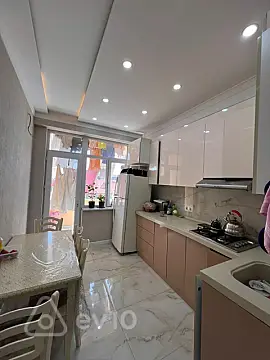 Satılır 3 otaqlı yeni tikili 84 m²