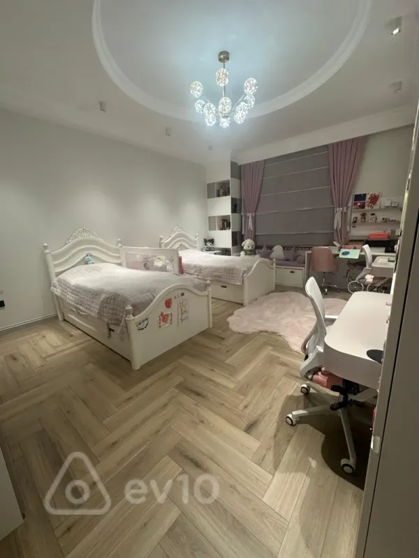Satılır 4 otaqlı yeni tikili 132 m²