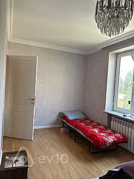 Kirayə verilir 2 otaqlı köhnə tikili 65 m²