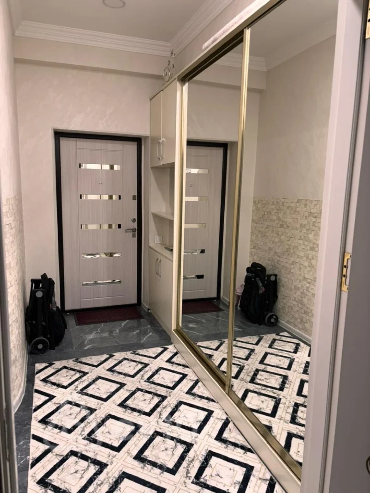 Satılır 3 otaqlı yeni tikili 107 m²