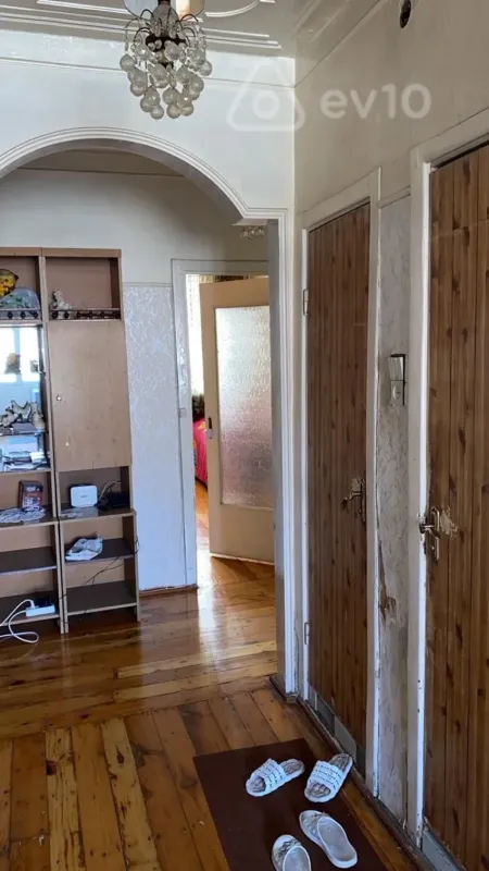 Kirayə verilir 3 otaqlı köhnə tikili 90 m²