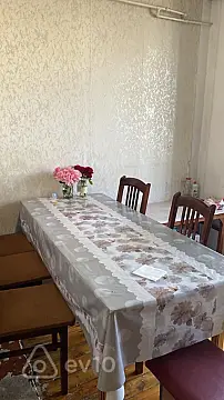 Kirayə verilir 3 otaqlı köhnə tikili 90 m²