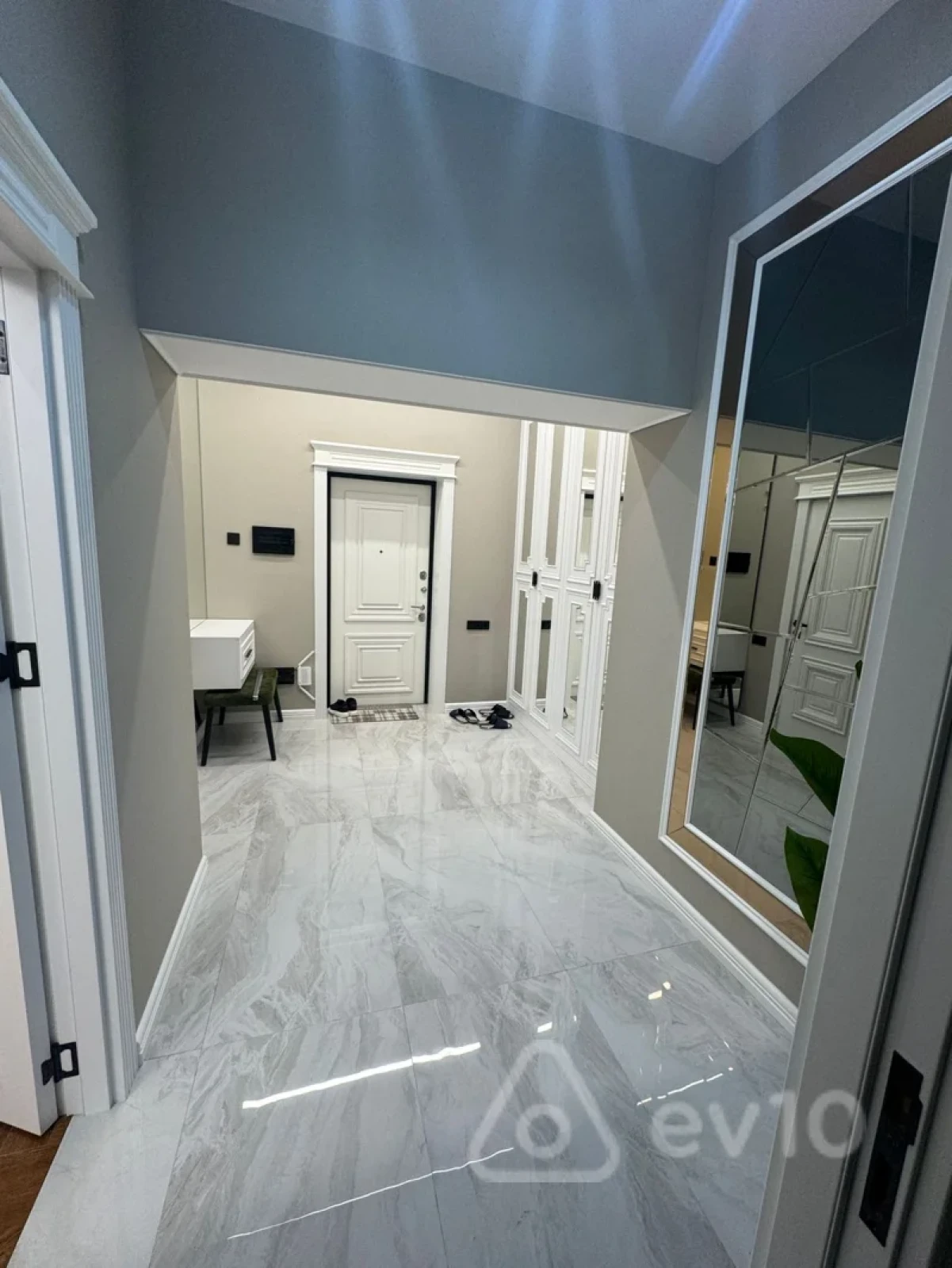 Kirayə verilir 2 otaqlı yeni tikili 70 m²