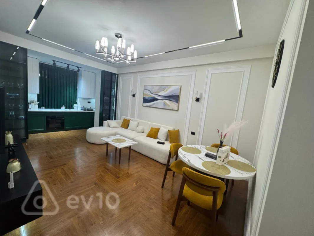 Kirayə verilir 2 otaqlı yeni tikili 70 m²