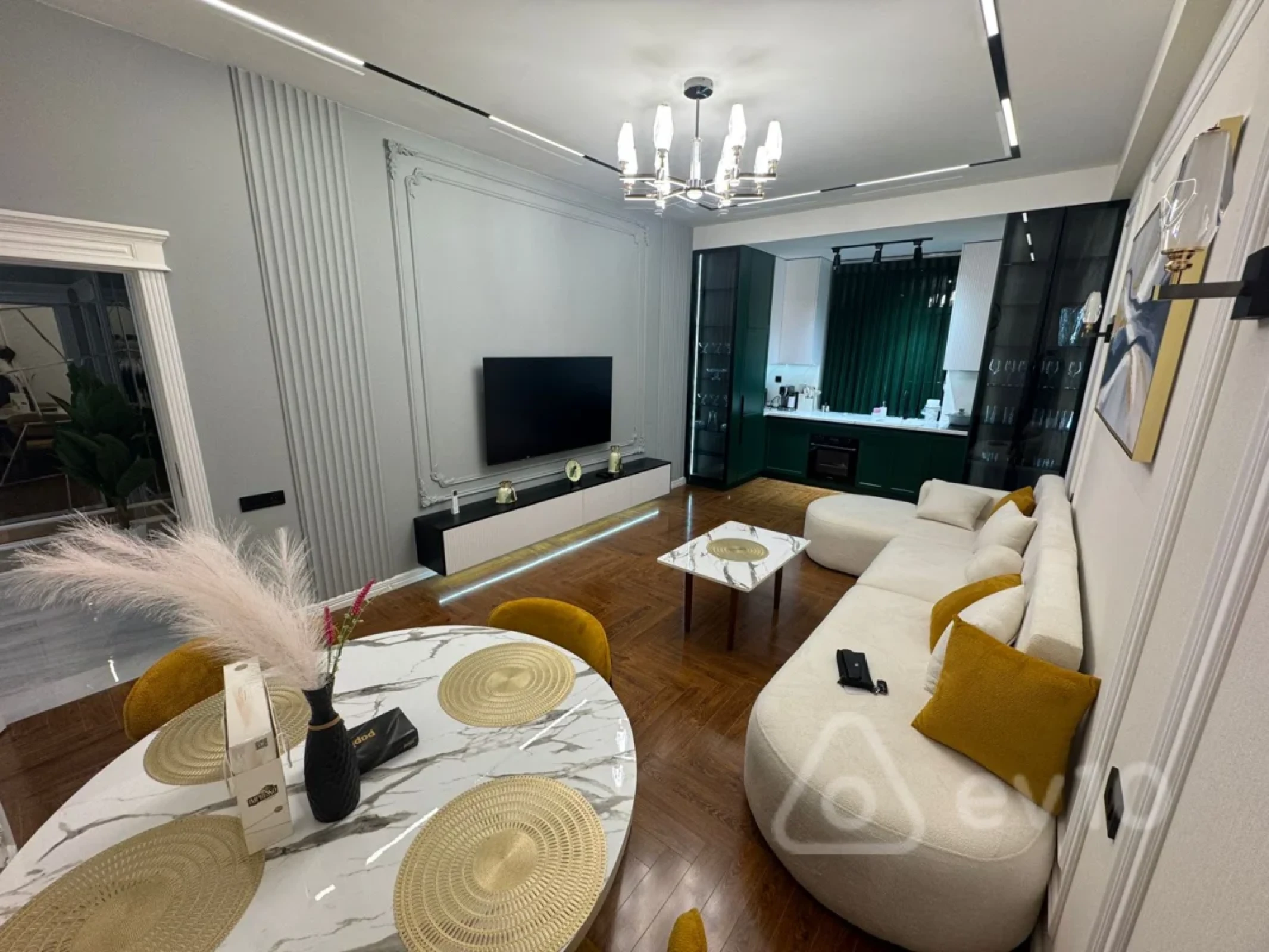 Kirayə verilir 2 otaqlı yeni tikili 70 m²