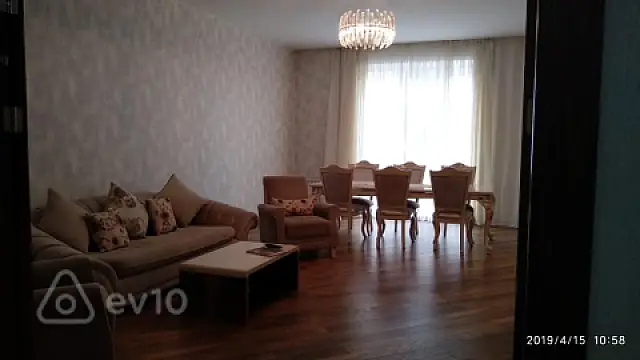 Kirayə verilir 4 otaqlı yeni tikili 185 m²