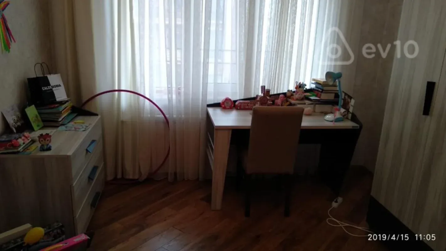 Kirayə verilir 4 otaqlı yeni tikili 185 m²