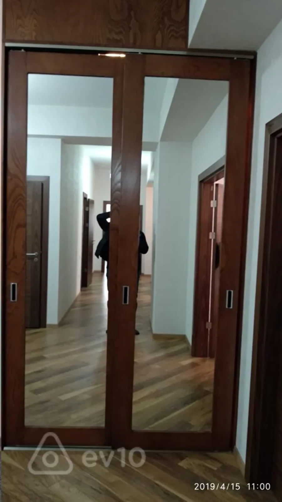 Kirayə verilir 4 otaqlı yeni tikili 185 m²