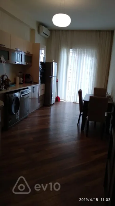 Kirayə verilir 4 otaqlı yeni tikili 185 m²