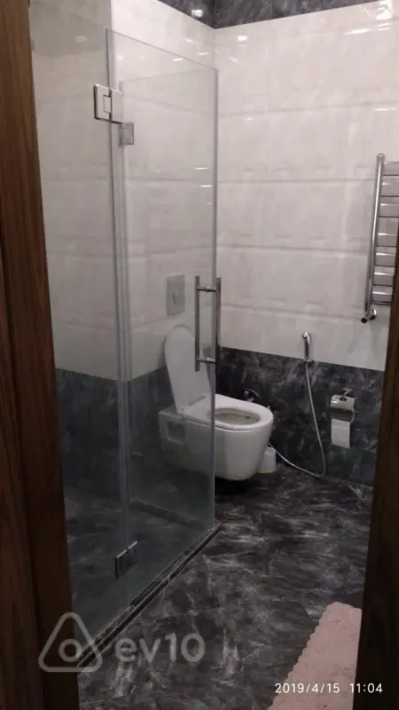 Kirayə verilir 4 otaqlı yeni tikili 185 m²