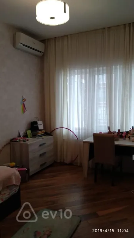 Kirayə verilir 4 otaqlı yeni tikili 185 m²