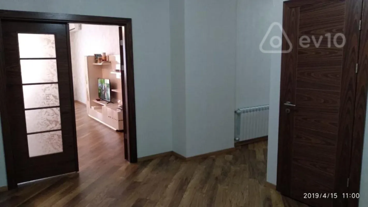 Kirayə verilir 4 otaqlı yeni tikili 185 m²