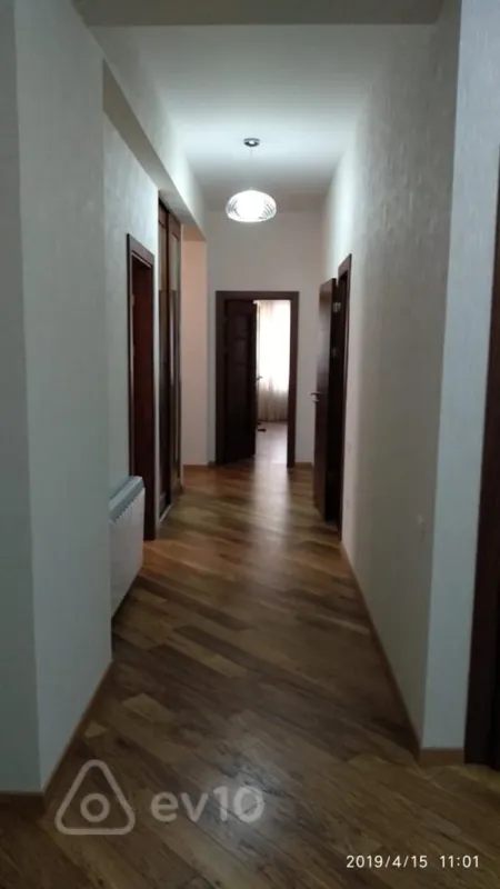 Kirayə verilir 4 otaqlı yeni tikili 185 m²
