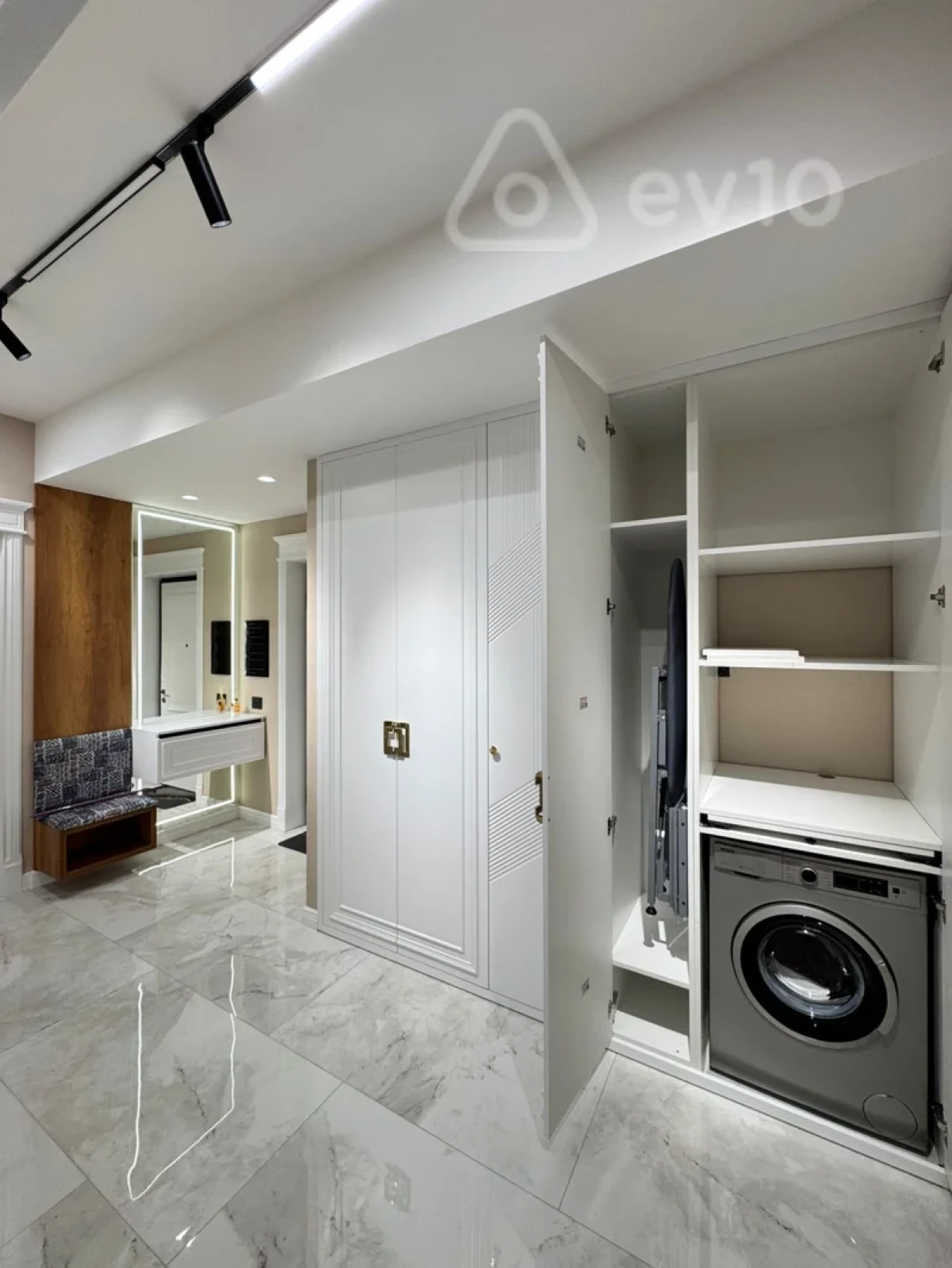 Satılır 3 otaqlı yeni tikili 93 m²