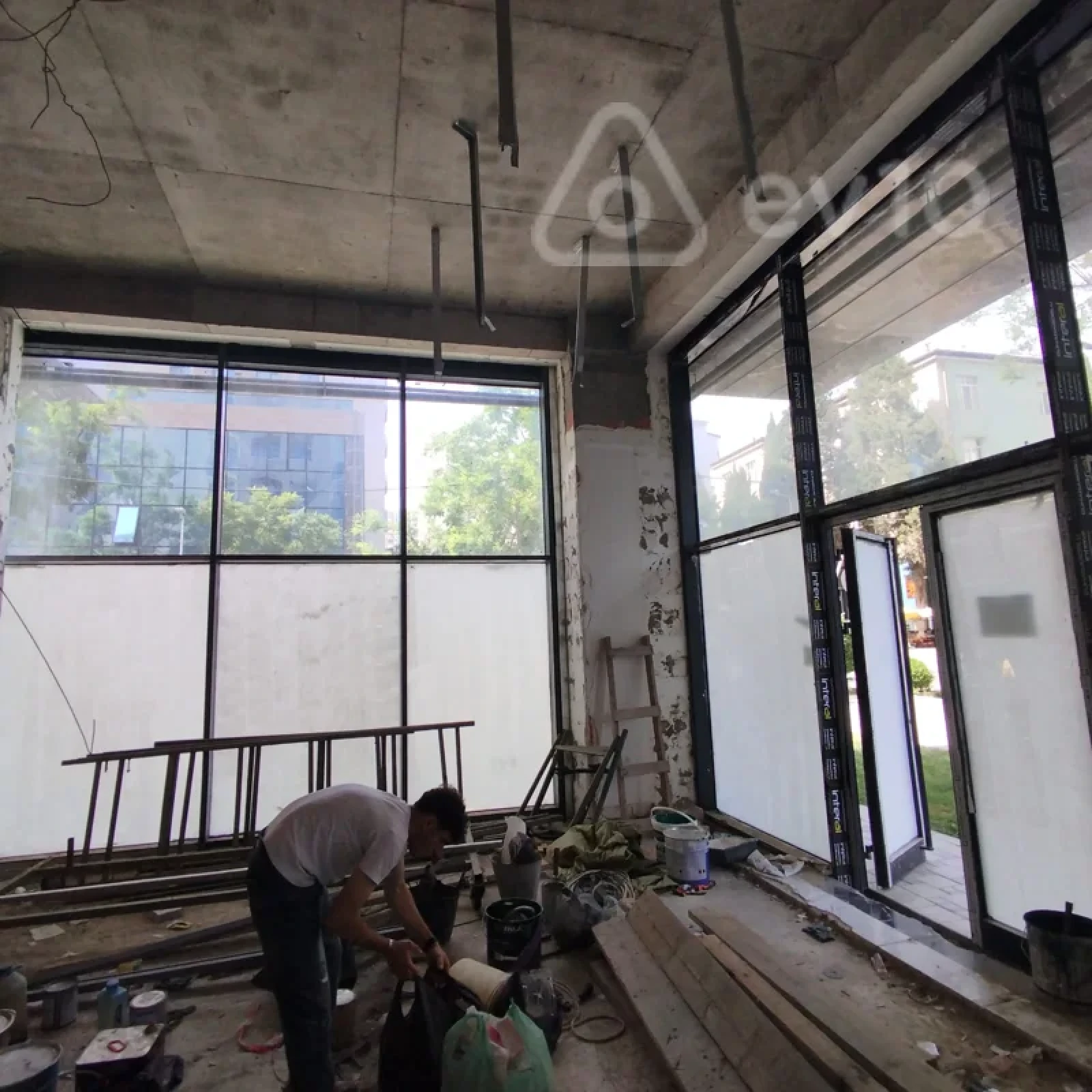 Kirayə verilir mənzil 166 m²