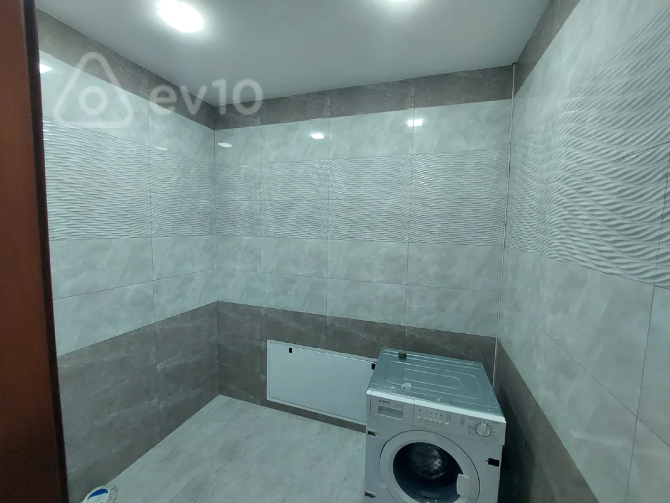 Satılır 3 otaqlı yeni tikili 138 m²