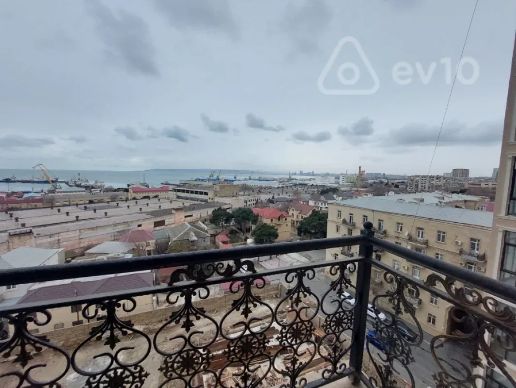 Satılır 3 otaqlı yeni tikili 138 m²