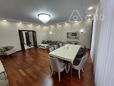 Satılır 3 otaqlı yeni tikili 138 m²