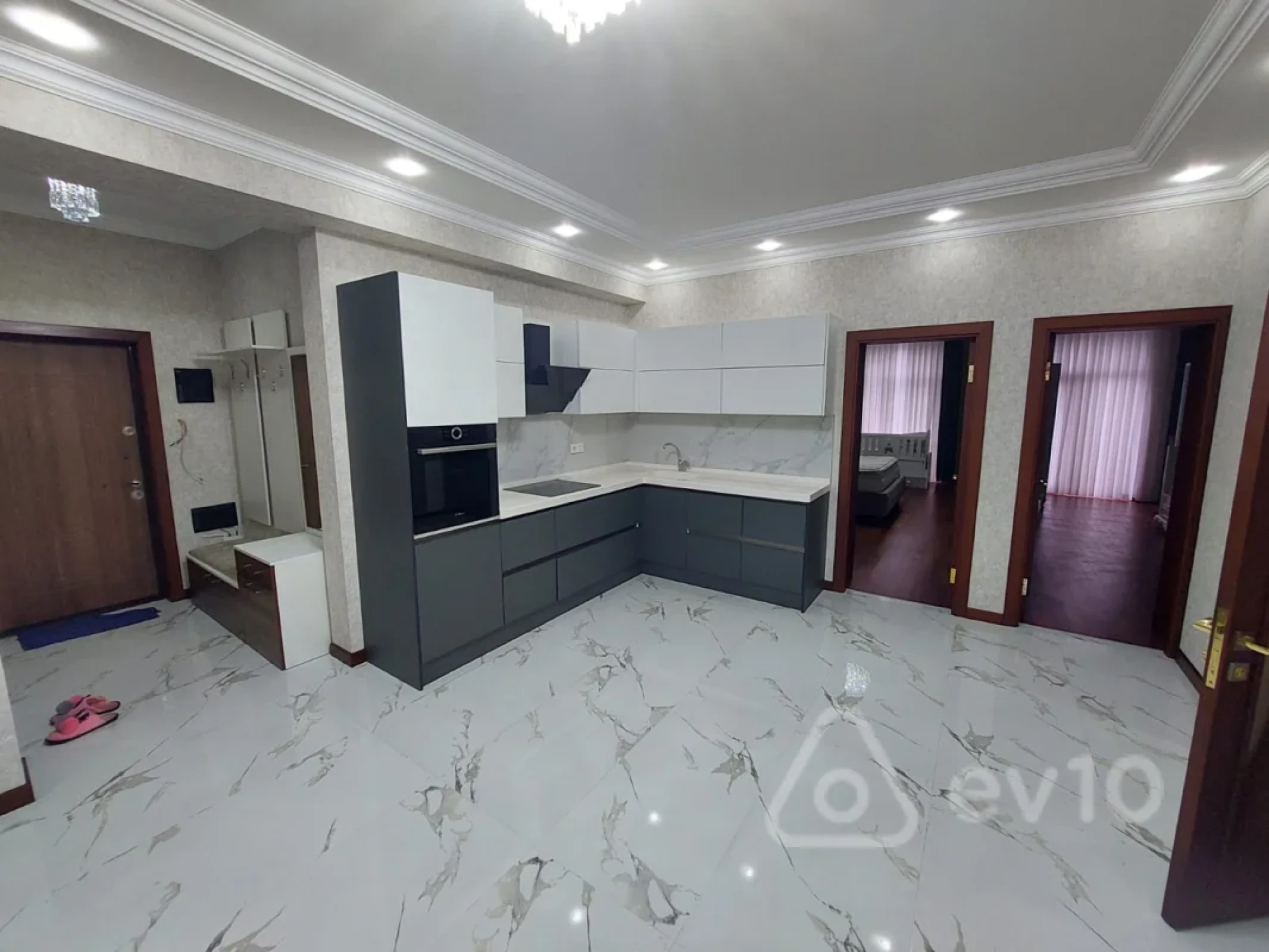Satılır 3 otaqlı yeni tikili 138 m²