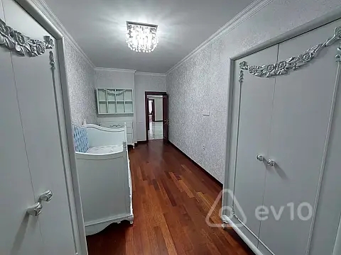 Satılır 3 otaqlı yeni tikili 138 m²