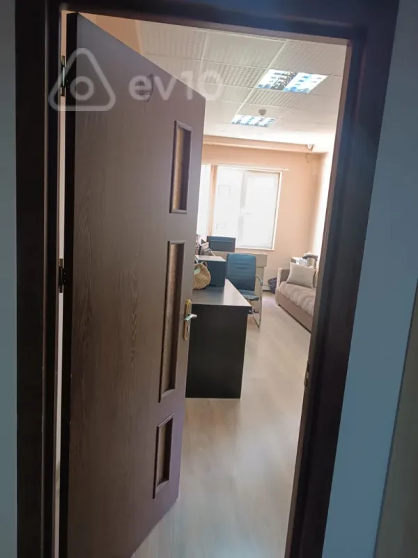Kirayə verilir 6 otaqlı ofis 215 m²