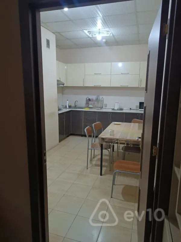 Kirayə verilir 6 otaqlı ofis 215 m²