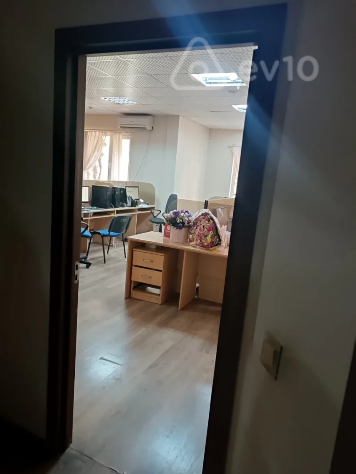 Kirayə verilir 6 otaqlı ofis 215 m²