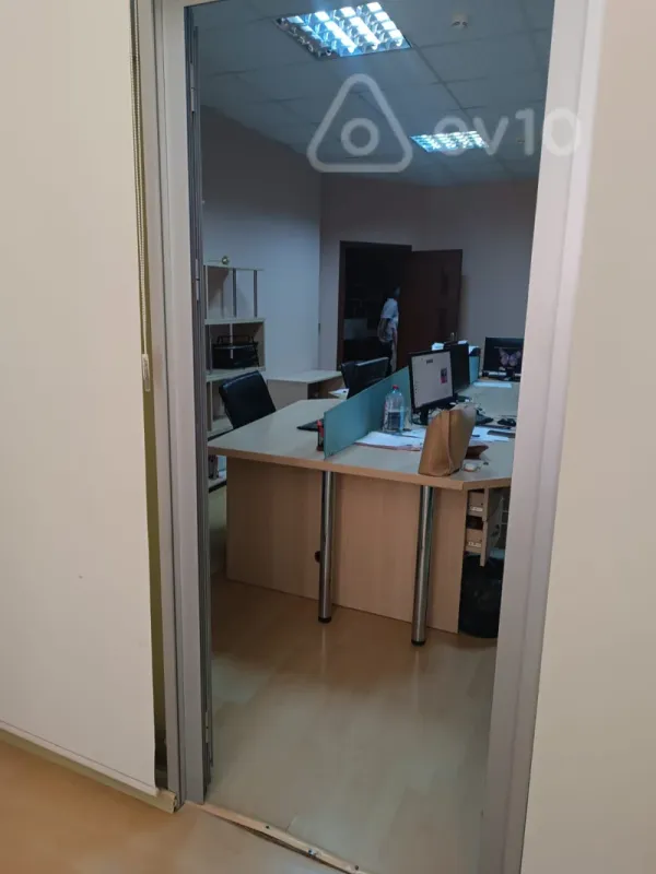 Kirayə verilir 6 otaqlı ofis 215 m²