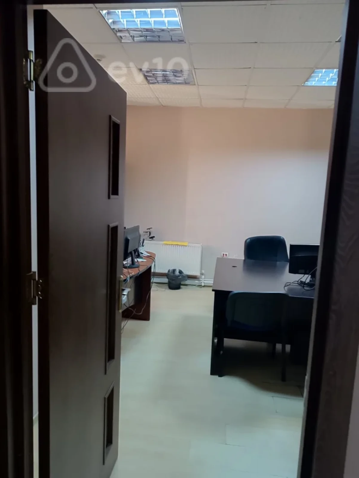 Kirayə verilir 6 otaqlı ofis 215 m²
