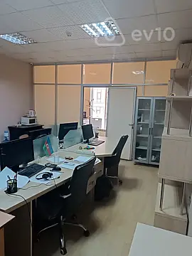 Kirayə verilir 6 otaqlı ofis 215 m²