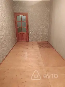 Satılır 2 otaqlı köhnə tikili 55 m²