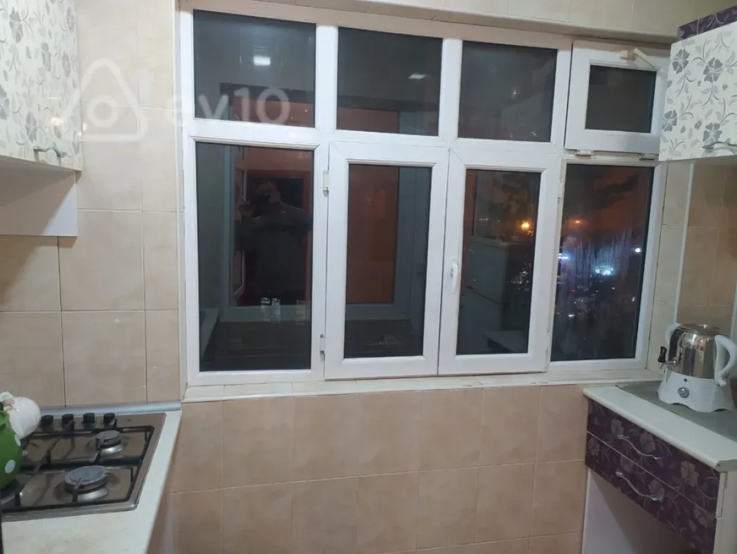 Satılır 2 otaqlı köhnə tikili 55 m²