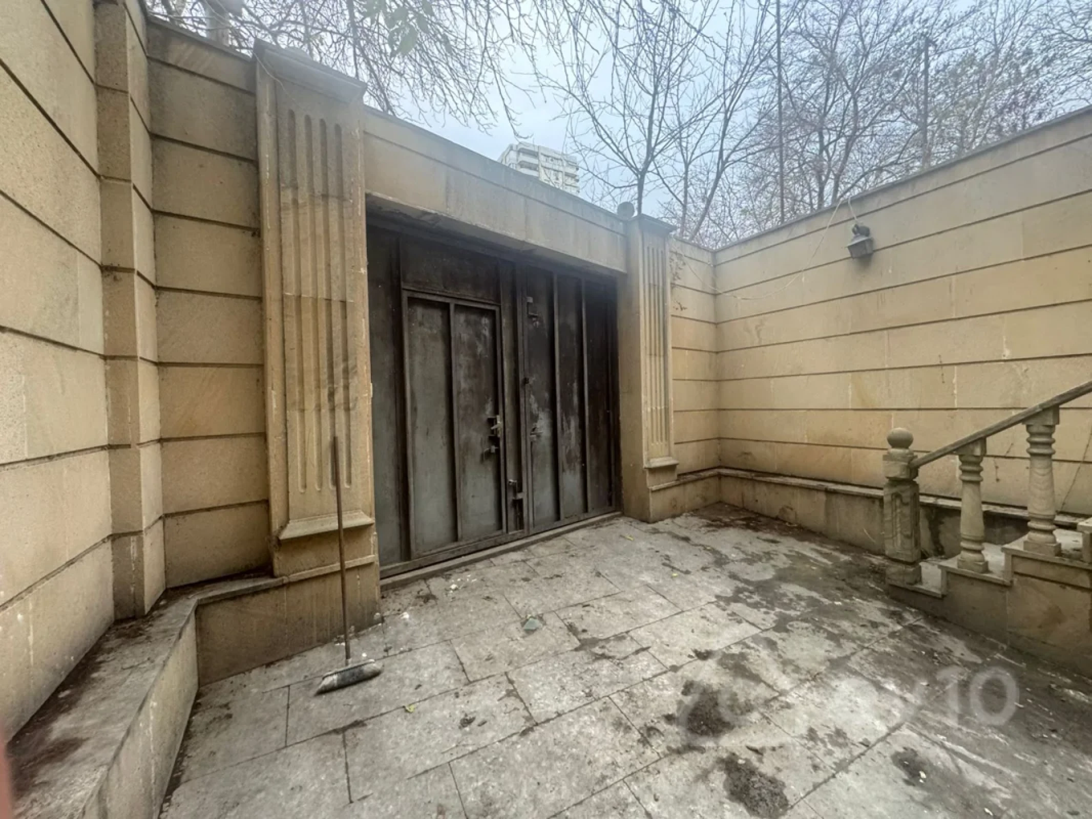 Kirayə verilir 3 otaqlı köhnə tikili 110 m²