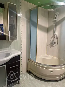 Kirayə verilir 3 otaqlı köhnə tikili 110 m²