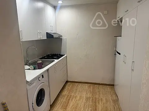 Kirayə verilir 3 otaqlı köhnə tikili 110 m²
