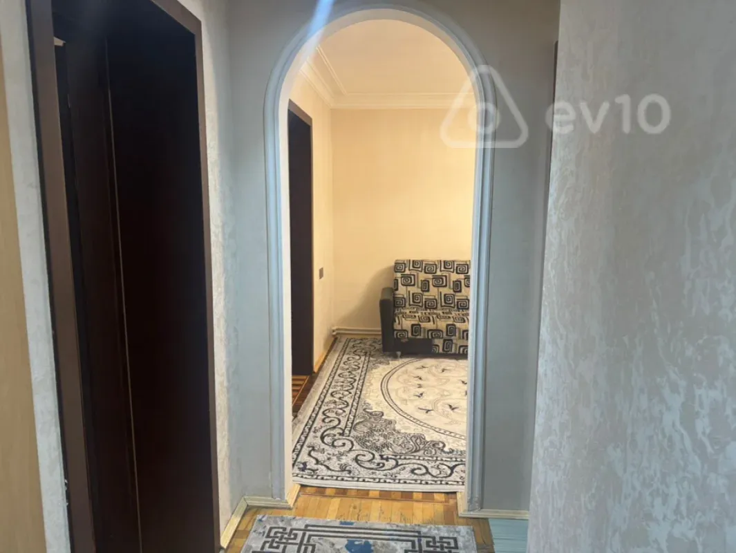 Kirayə verilir 3 otaqlı köhnə tikili 110 m²