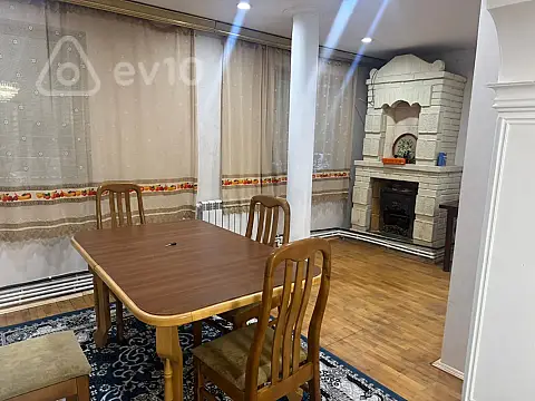 Kirayə verilir 3 otaqlı köhnə tikili 110 m²