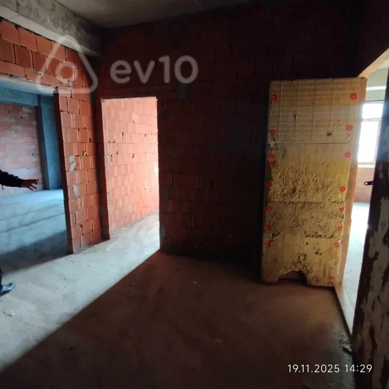 Satılır 2 otaqlı yeni tikili 110 m²